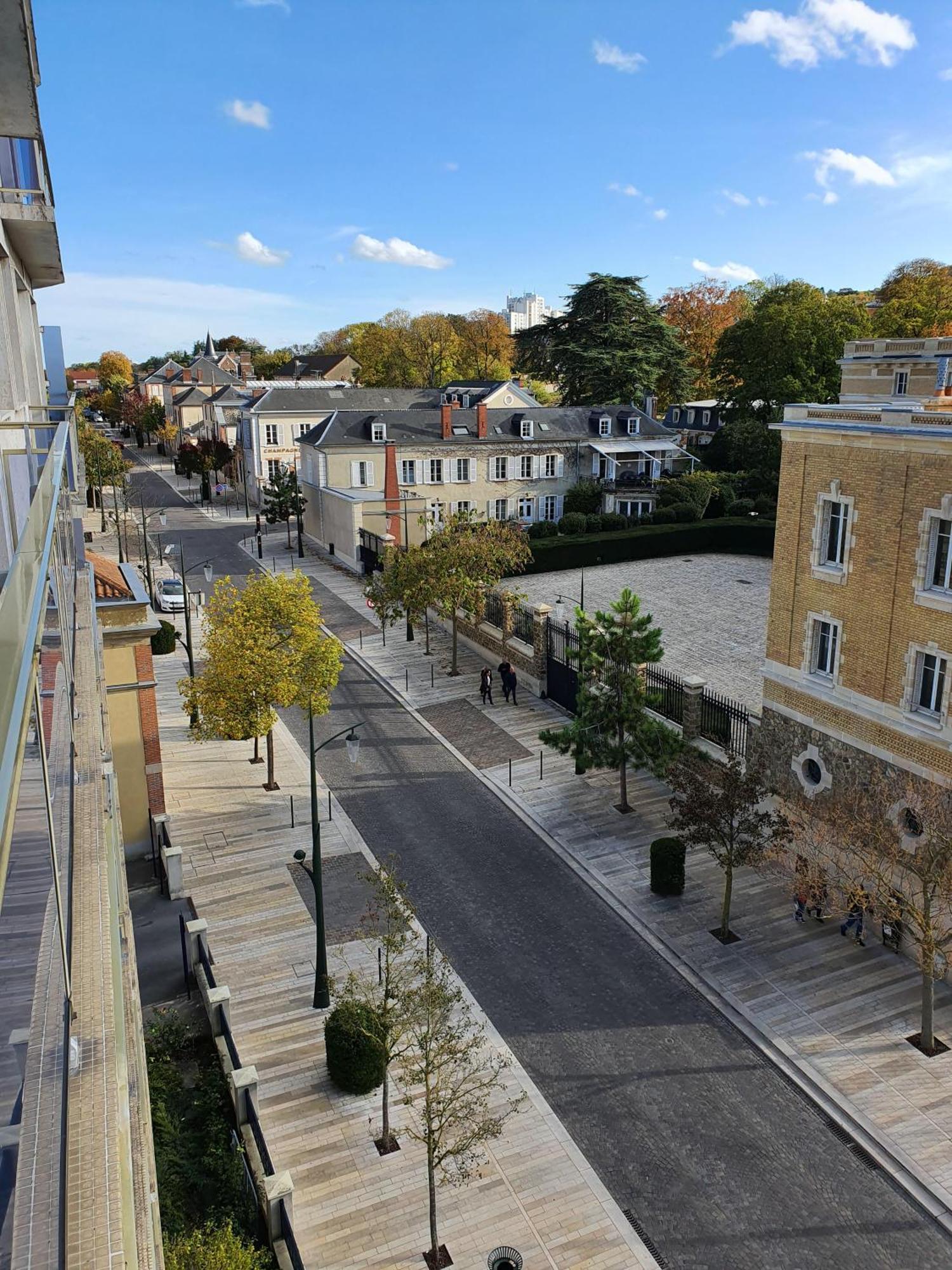 Ferienwohnung L'Epopee Panoramique - Parking - Avenue De Champagne - Épernay Zimmer foto